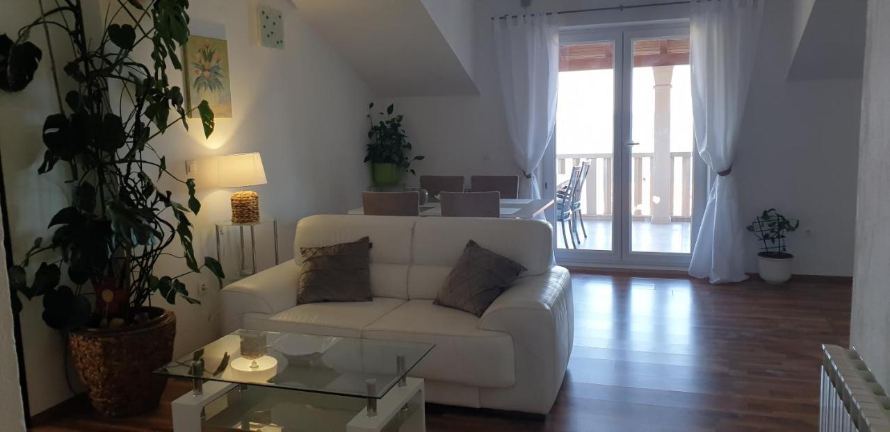 Apartments Sole Sumartin Zewnętrze zdjęcie